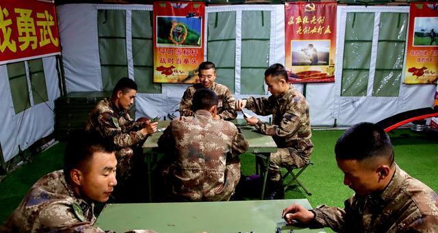 以军棋攻略（掌握关键技能，成为无敌指挥官）